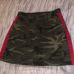Skirt - Red/ Green Camouflage